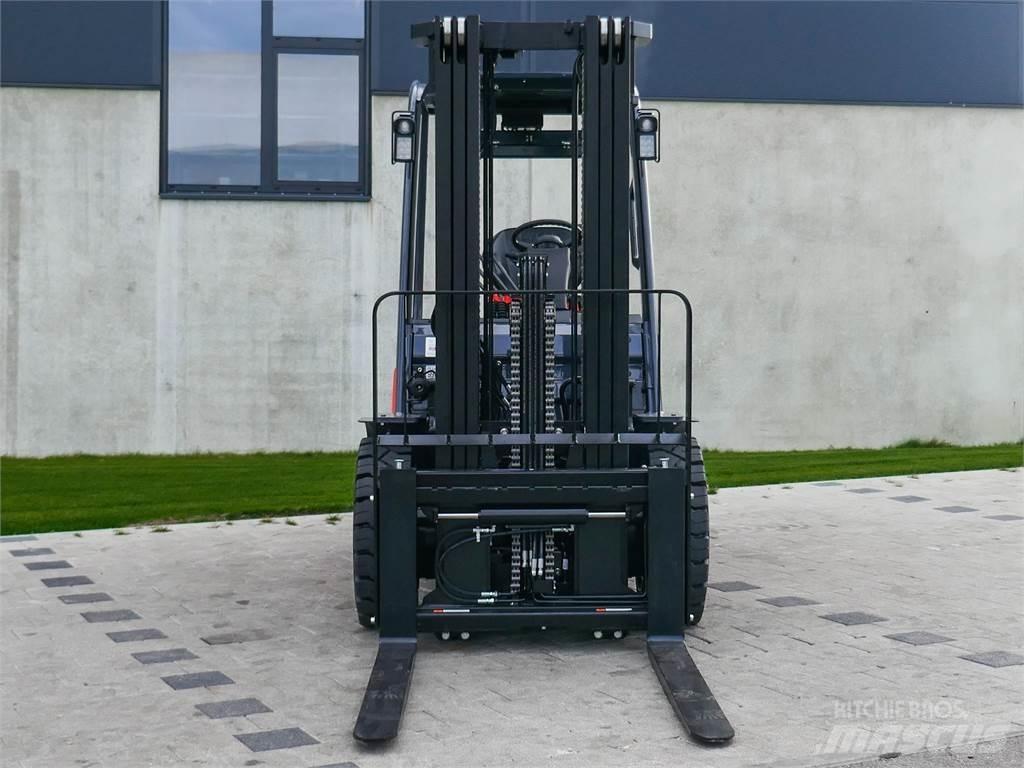 Toyota 52-8FDJF35 Дизелови камиони