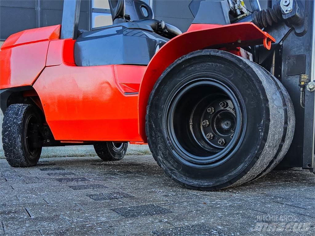 Toyota 7 FDU 45 Дизелови камиони
