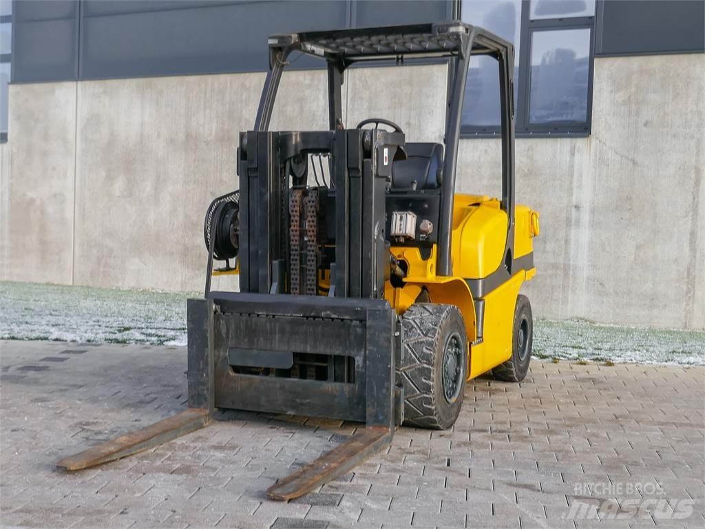 Yale GDP 40VX6 V2471 Дизелови камиони