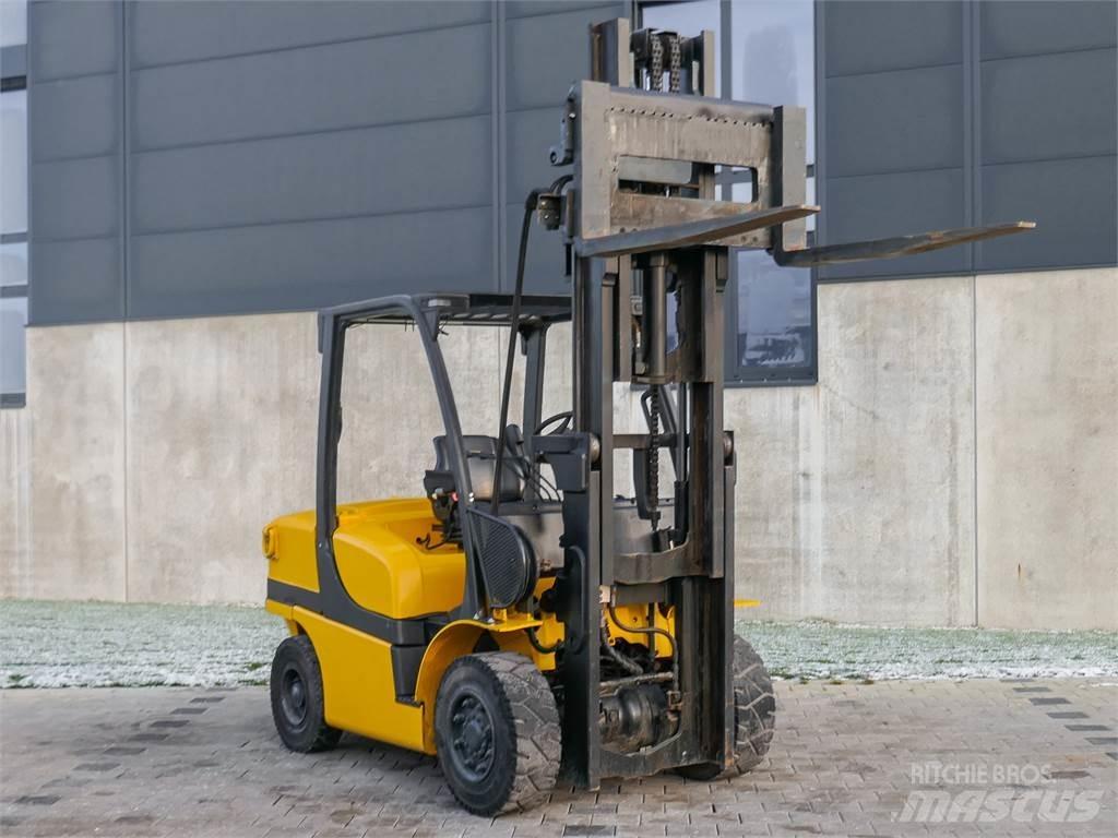 Yale GDP 40VX6 V2471 Дизелови камиони