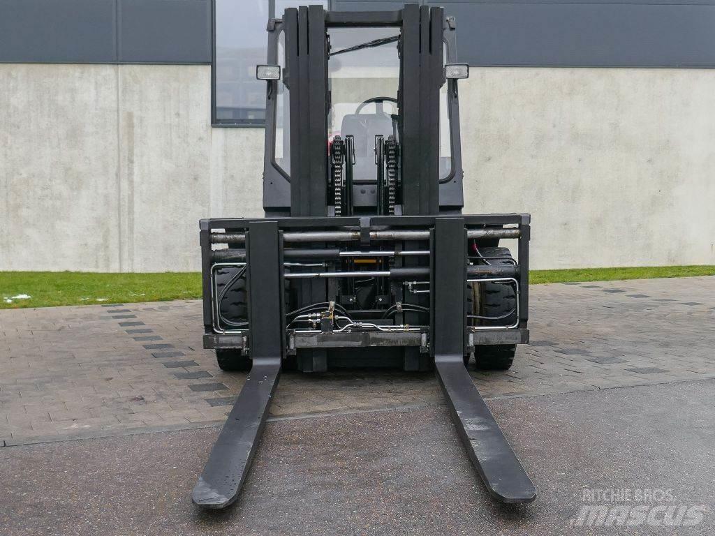 Yale GLP50MF Камиони с АГУ