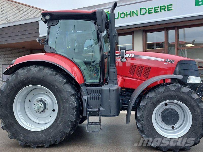 CASE Puma CVX 240 Трактори