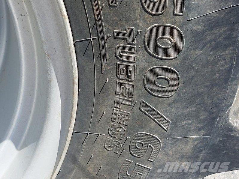 CASE Puma CVX 240 Трактори