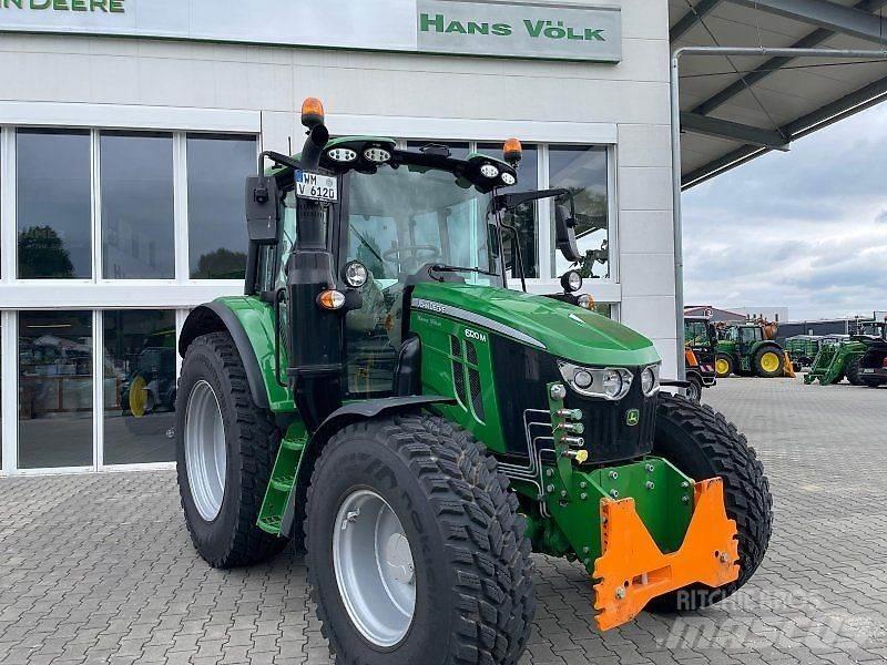 John Deere 6120M Трактори