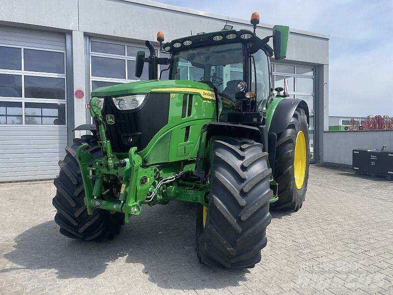 John Deere 6R 215 Трактори