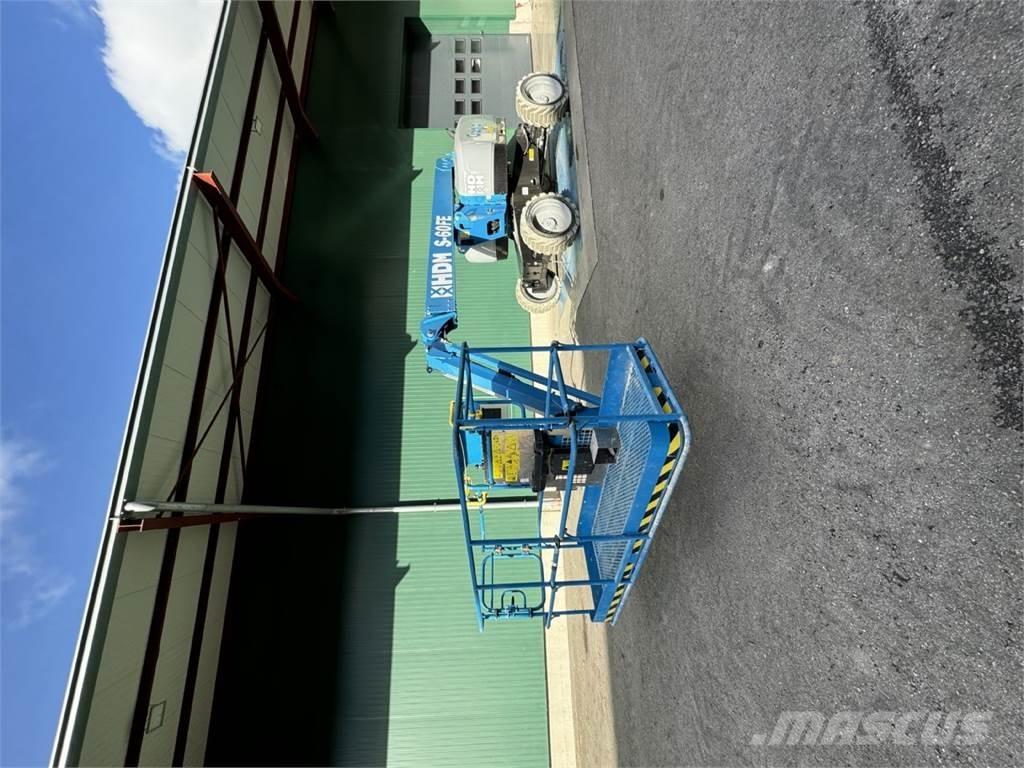 Genie S-60 FE Съчленени стрелови подемници