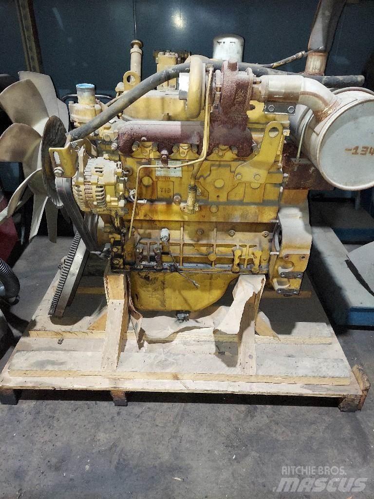CAT 3064T Двигатели