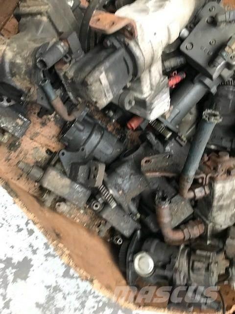 Cummins ISB6.7 Двигатели