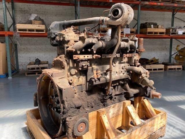 Komatsu SA6D125-2 Двигатели