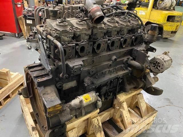 Komatsu SA6D125E-2 Двигатели