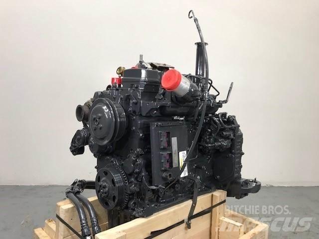 Komatsu SAA4D107E-1 Двигатели