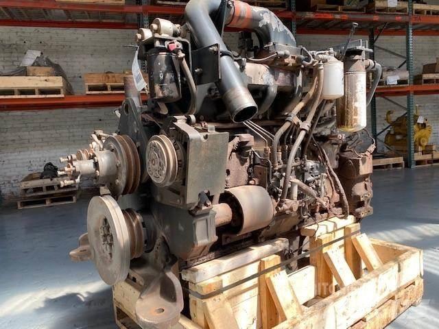 Komatsu SAA6D125E-2 Двигатели