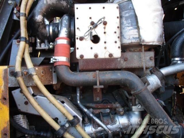 Komatsu SAA6D125E-5 Двигатели