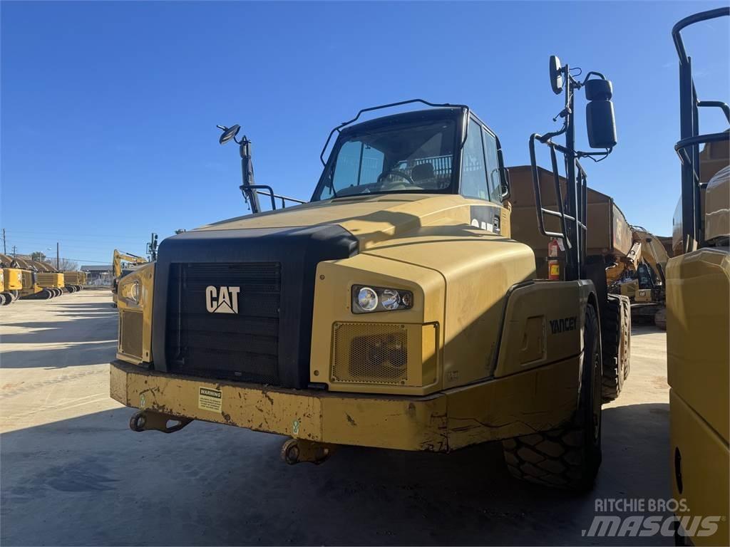 CAT 745 Дъмпери/моторни превозни средства