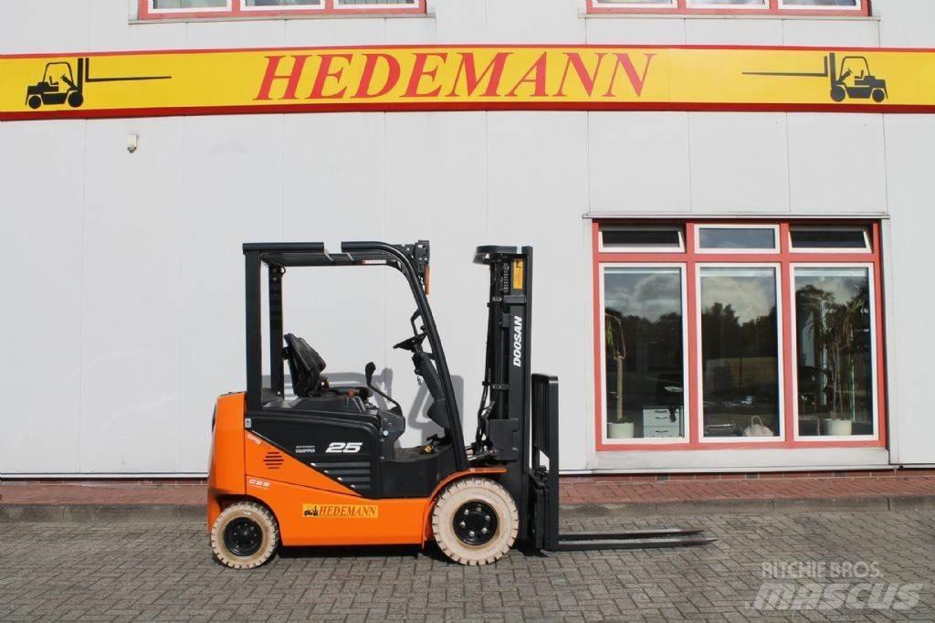 Doosan B25NS Електрически вилични кари-повдигачи
