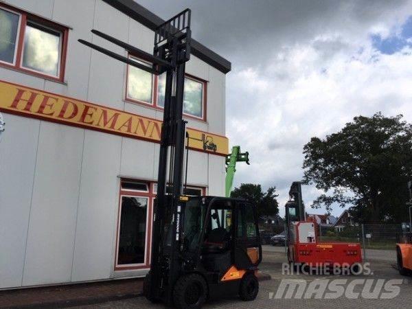 Doosan D30S-7 Дизелови камиони