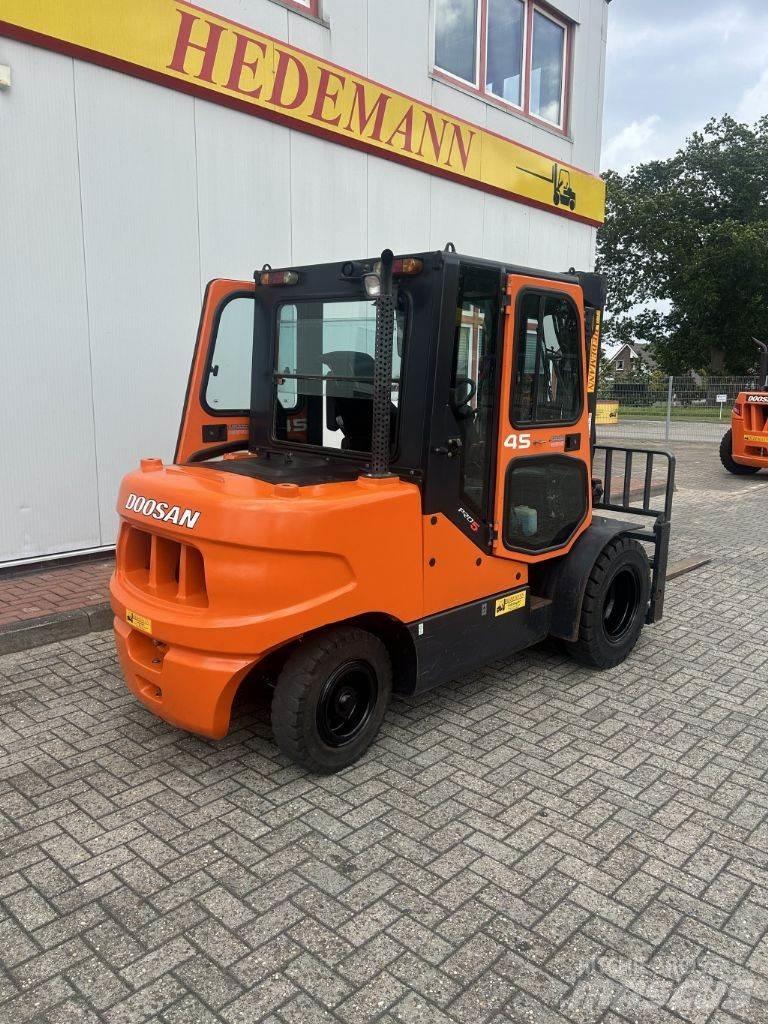 Doosan D45SC-5 Дизелови камиони