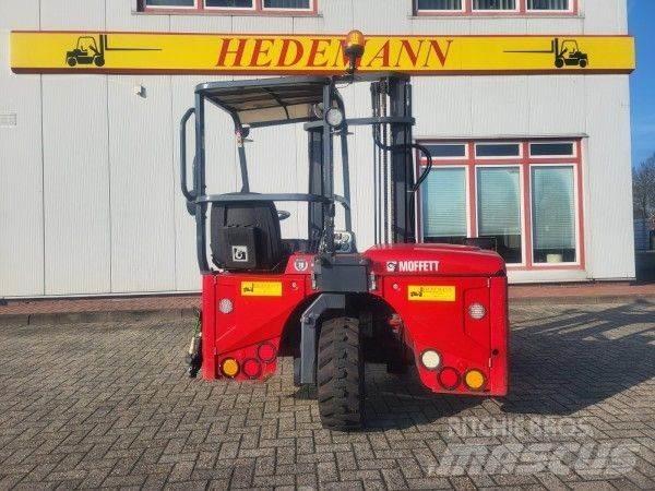 Moffett M4 25.3 Камиони за херавни местности