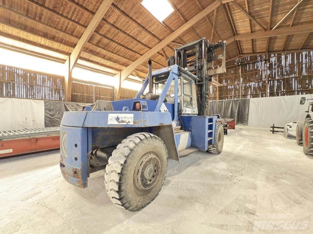 Kalmar DCD28-1200LB Дизелови камиони