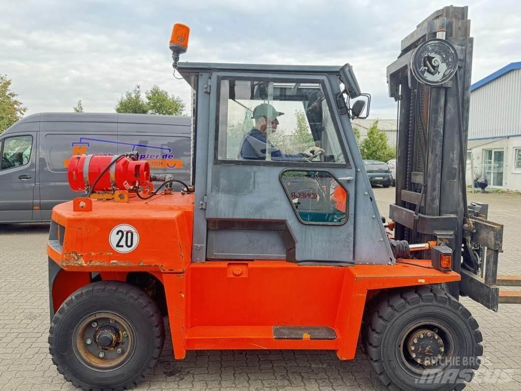 Komatsu FG60-5 Камиони с АГУ