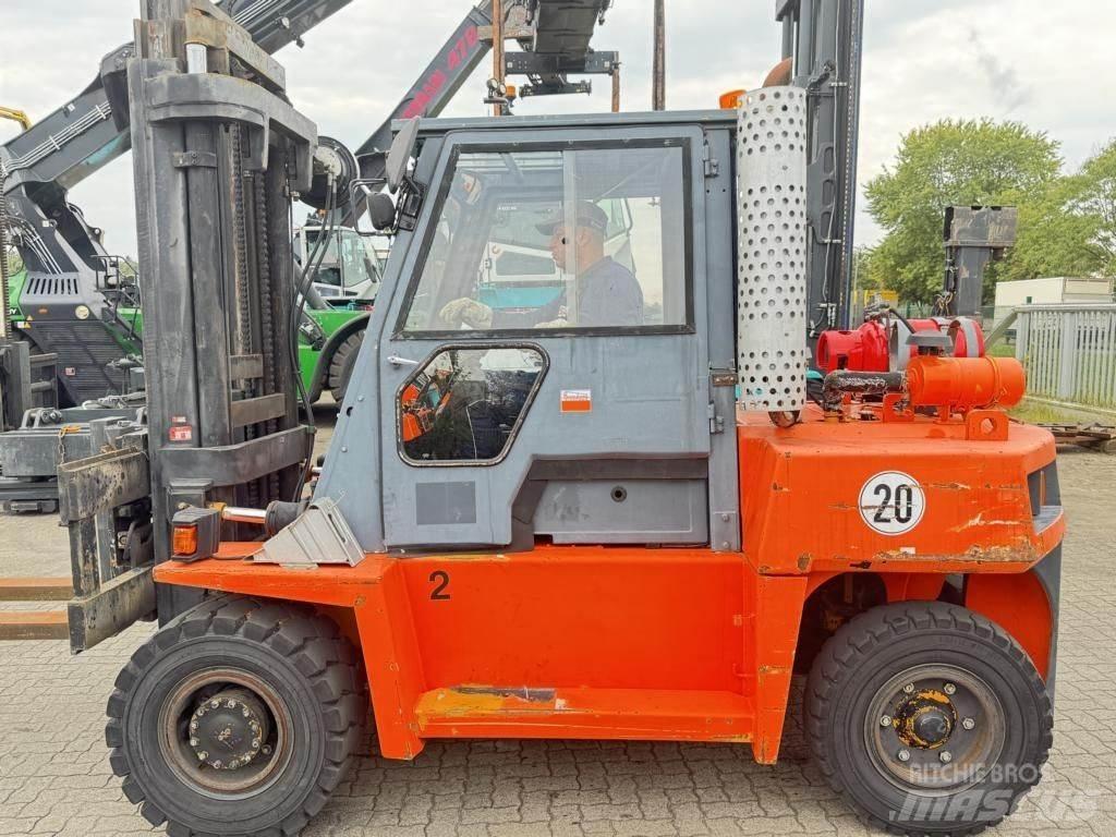Komatsu FG60-5 Камиони с АГУ