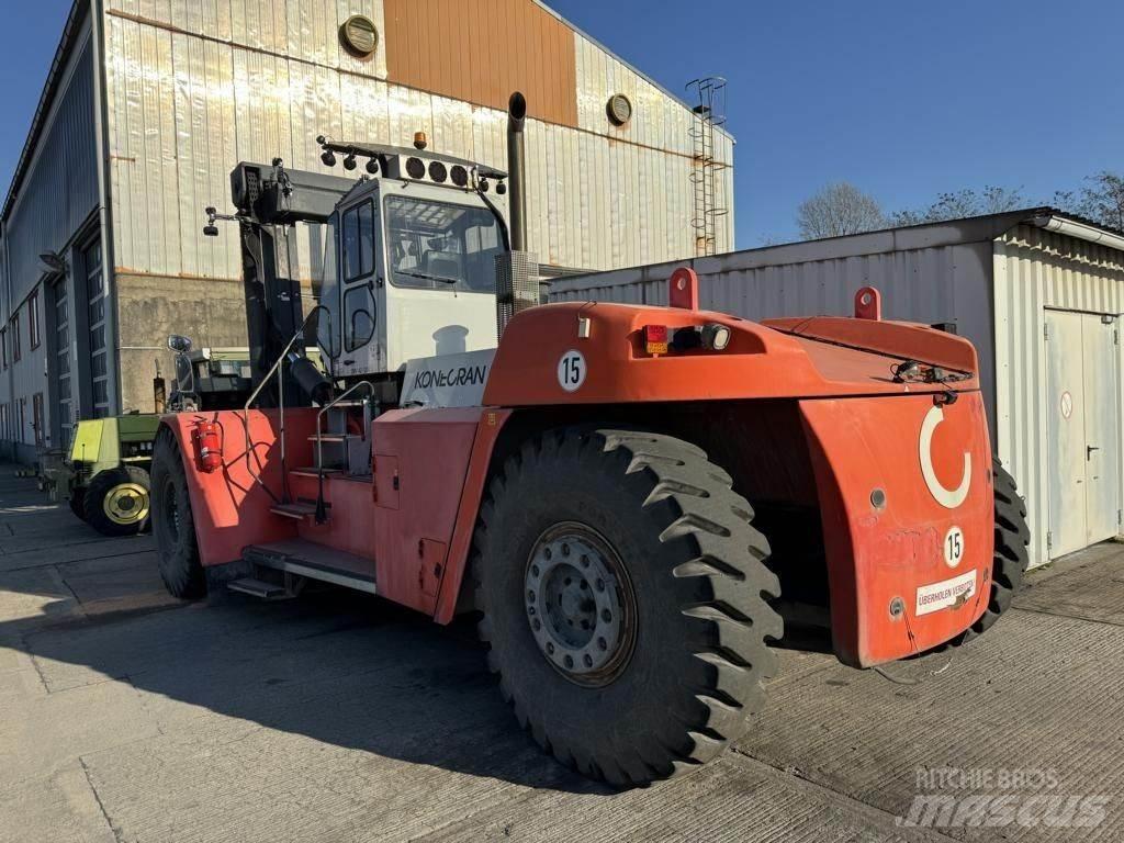 SMV 42-1200B Дизелови камиони