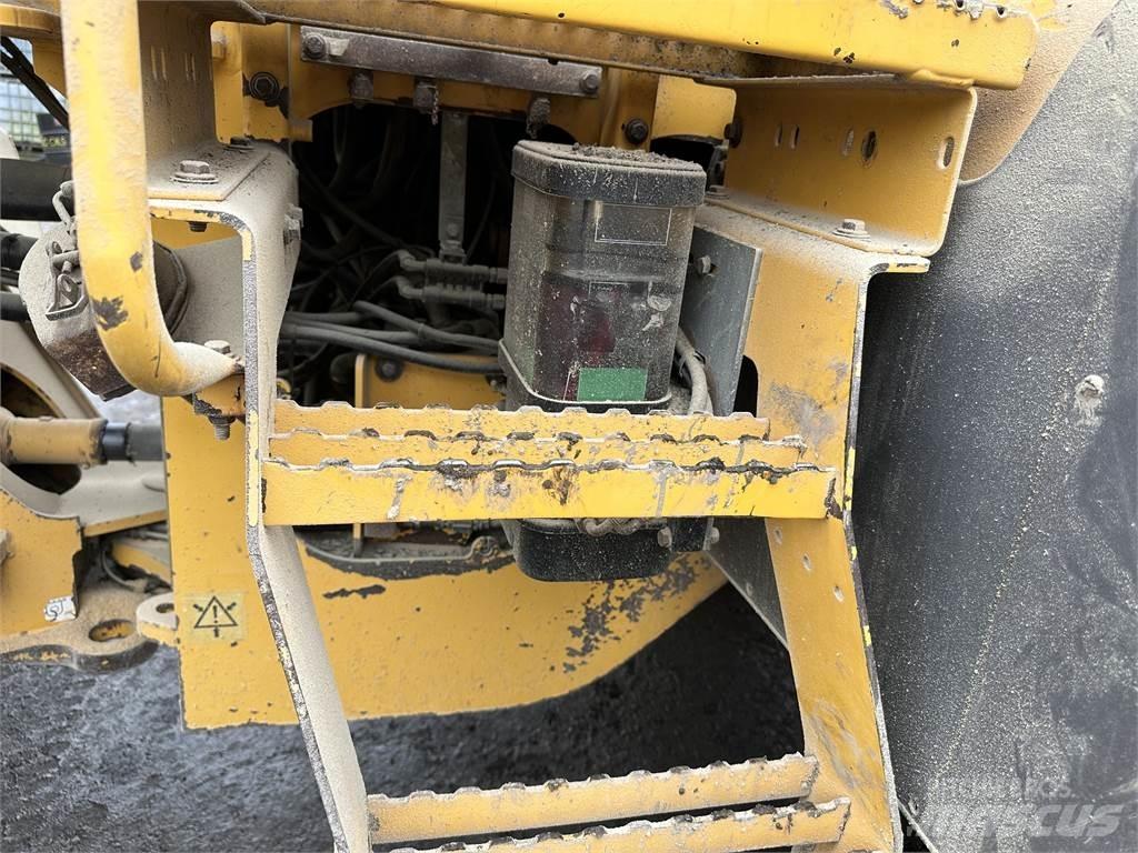 Volvo L110F Колесни товарачи