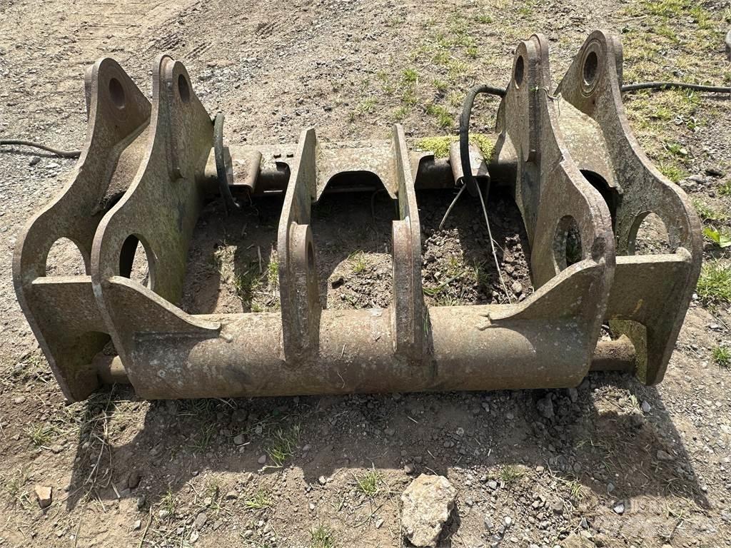 Volvo quick coupler Колесни товарачи