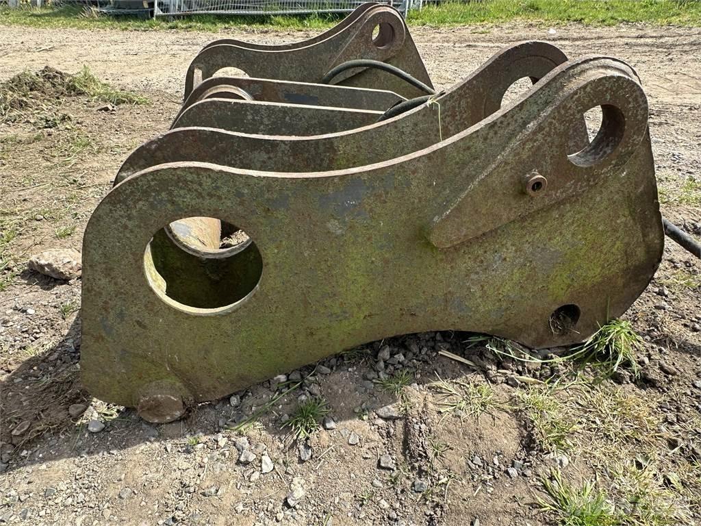 Volvo quick coupler Колесни товарачи