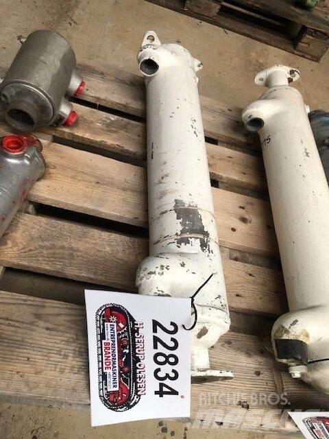 Bowman FD8492 Oliekøler Строителство - Други
