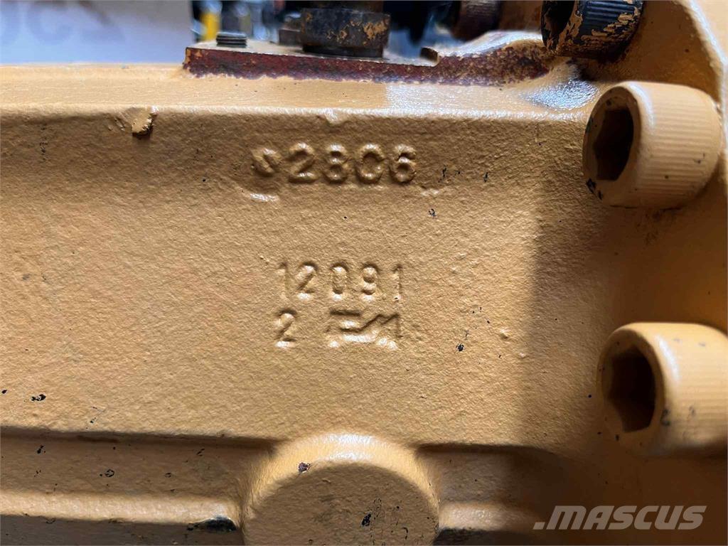 CASE 695SR bagaksel Оси
