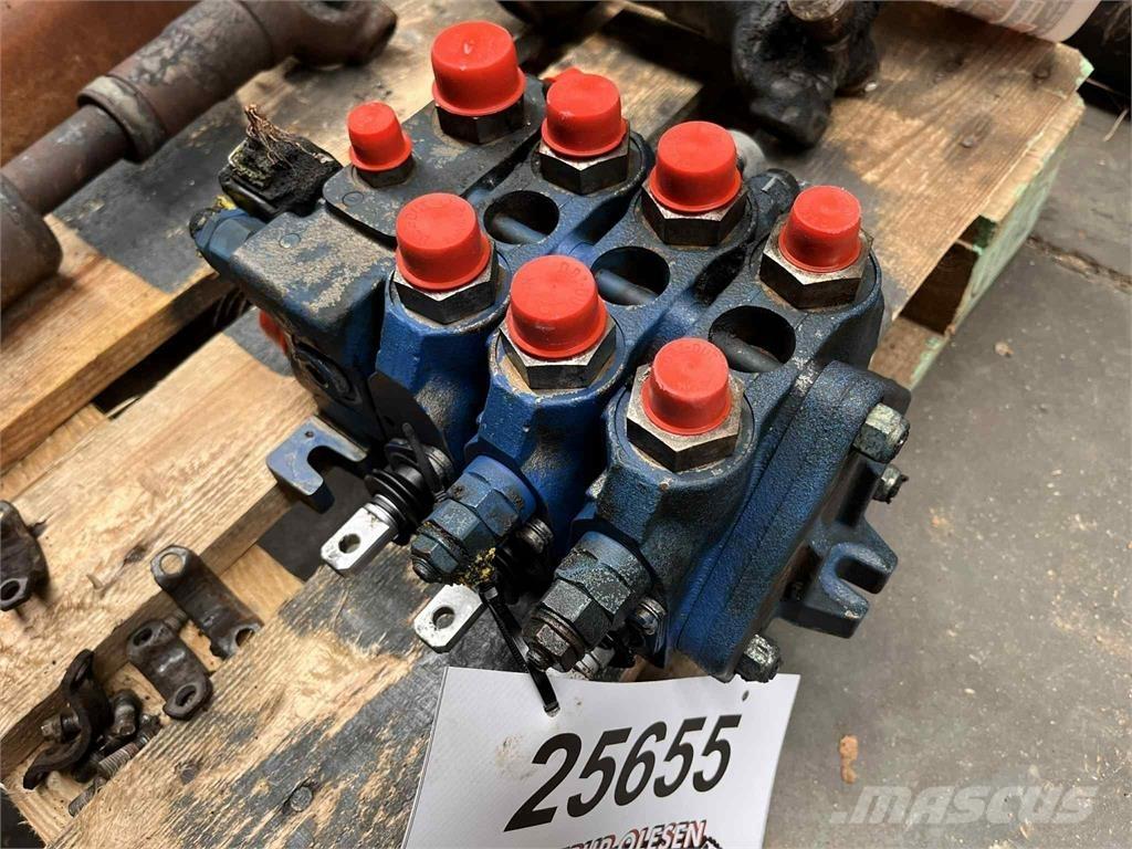 CASE 695SR hovedventil Хидравлични