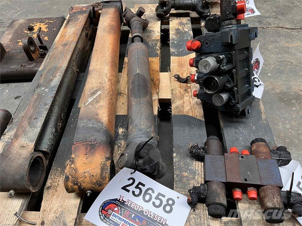 CASE 695SR kardan Други компоненти
