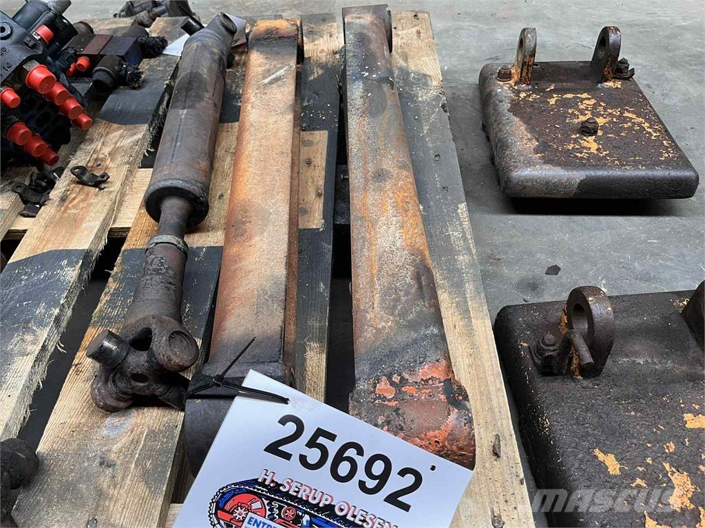 CASE 695SR Link Arm Други компоненти