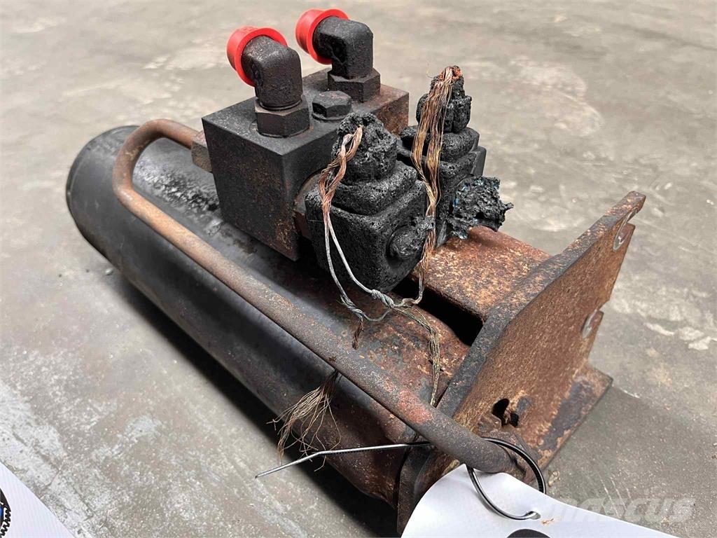 CASE 695SR ventil Хидравлични