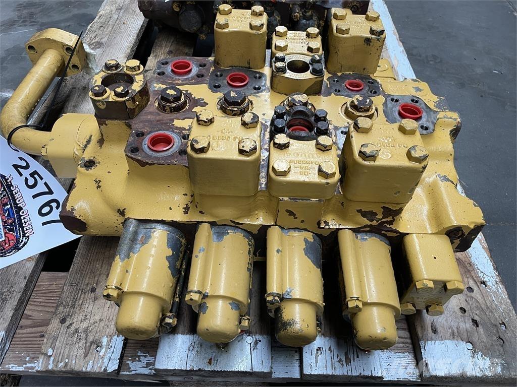 CAT 215LC hovedventilblok Хидравлични