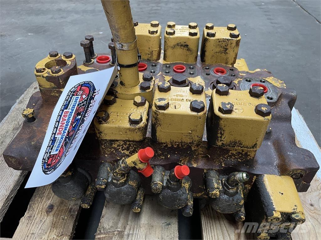 CAT 215LC hovedventilblok Хидравлични