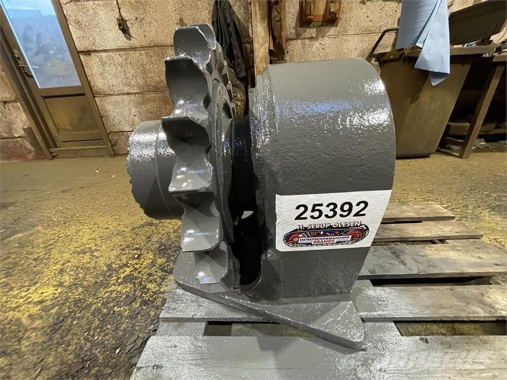 CAT 318BL Køregear Предаване