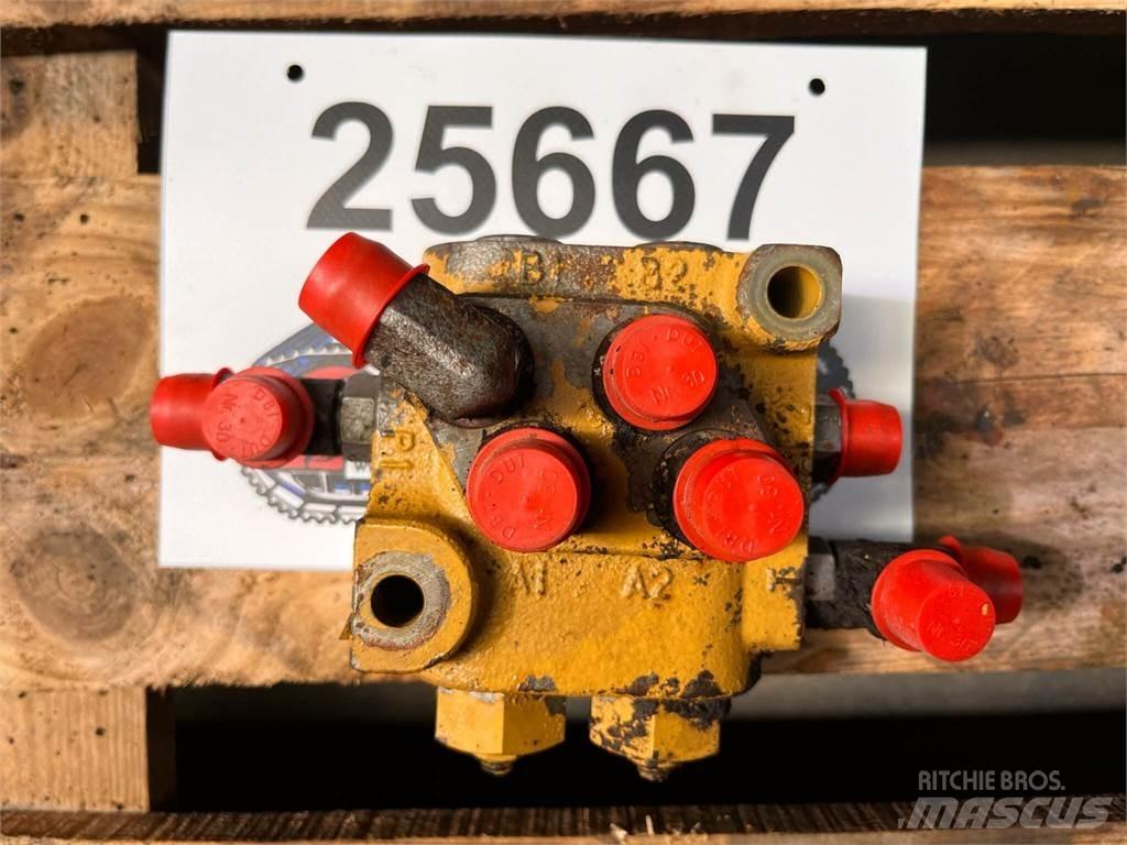 CAT 323D ventilgruppe GP Хидравлични