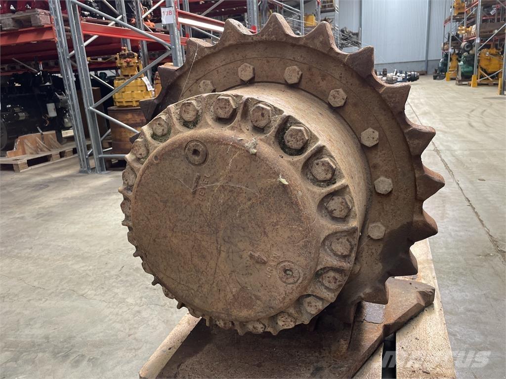 CAT 330B Køregear Предаване