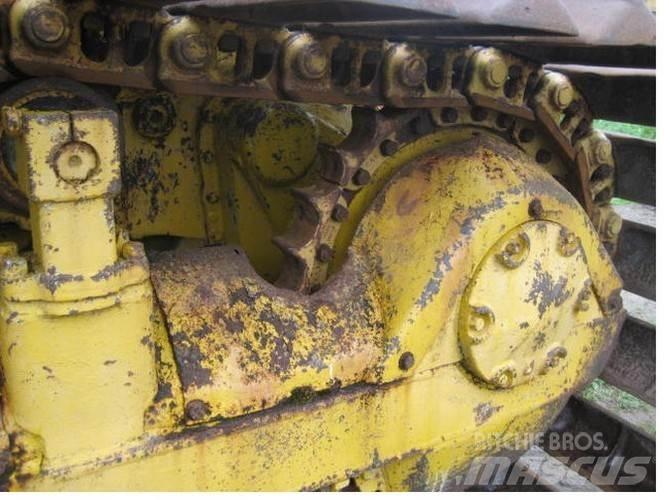 CAT D5LGP dozer, til ophug Верижни булдозери
