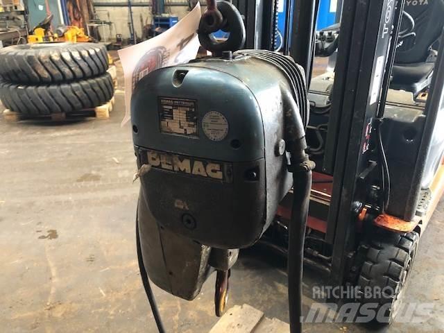 Demag el-talje type PK2N-F Части и оборудване за кранове
