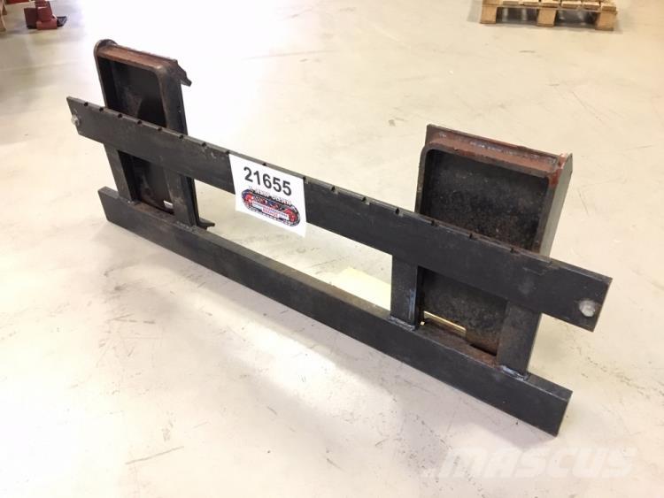  Gaffelbord 2,5 ton - Cat Вили