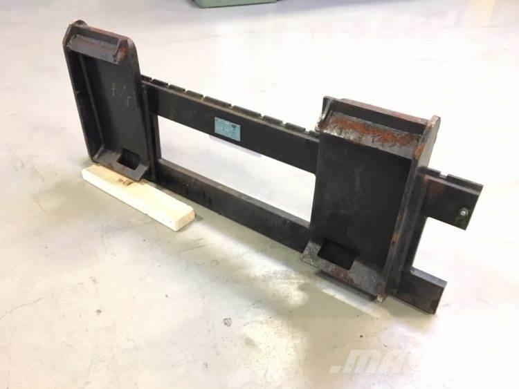  Gaffelbord 2,5 ton - Cat Вили