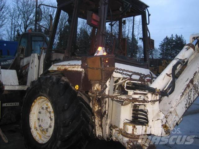 Hydrema 905 til ophug Товарач със заден ексватор