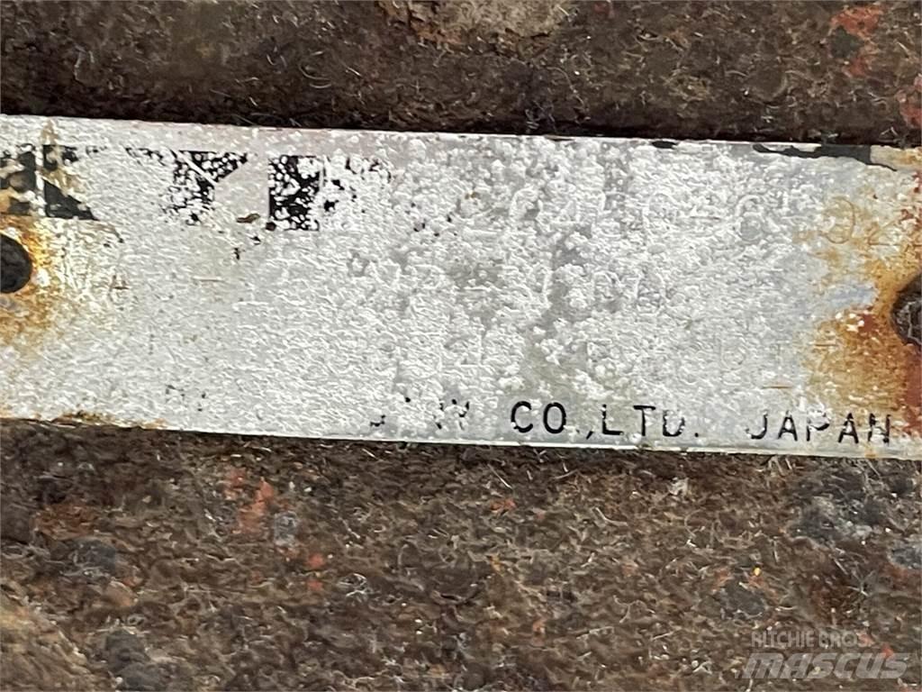  JCB200LC Køregear Предаване