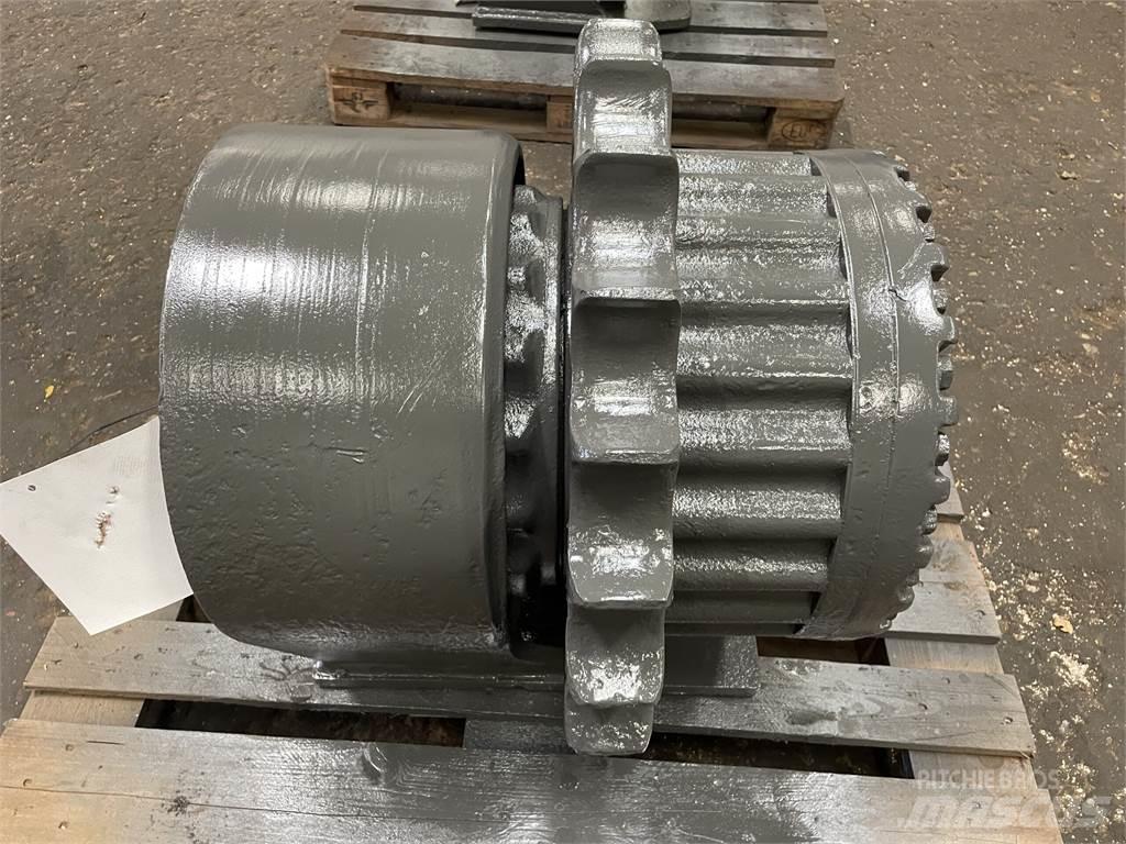 Komatsu PC180LC-3 Køregear Предаване