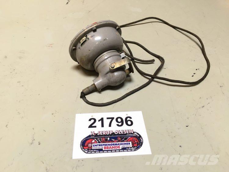  Lampe - 2 stk. Електроники