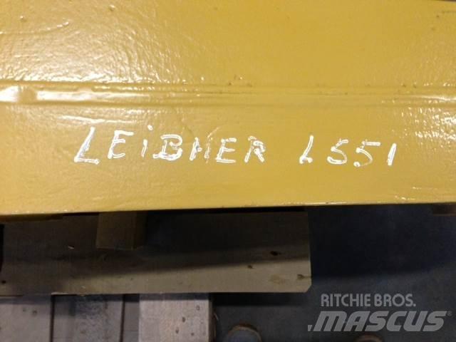 Liebherr L551 Link Arm Други компоненти