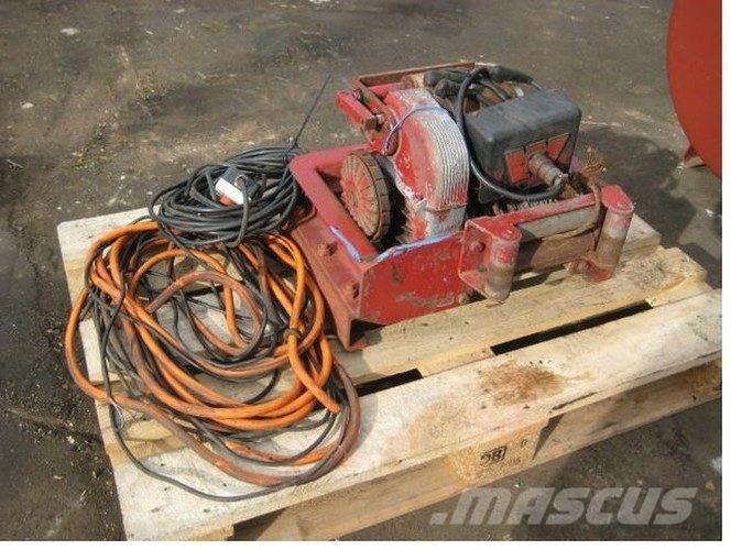  Spil - 24 volt Подемници, лебедки и елеватори за материали
